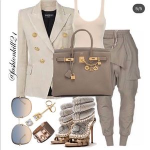 Who makes these shoes?